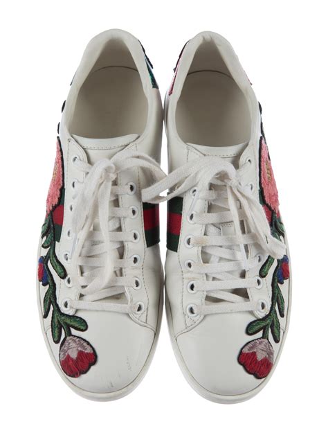 embroidered shoes Gucci